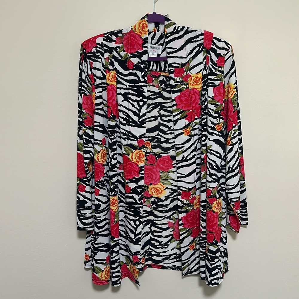 LS Collections flower print with black white background Size XL